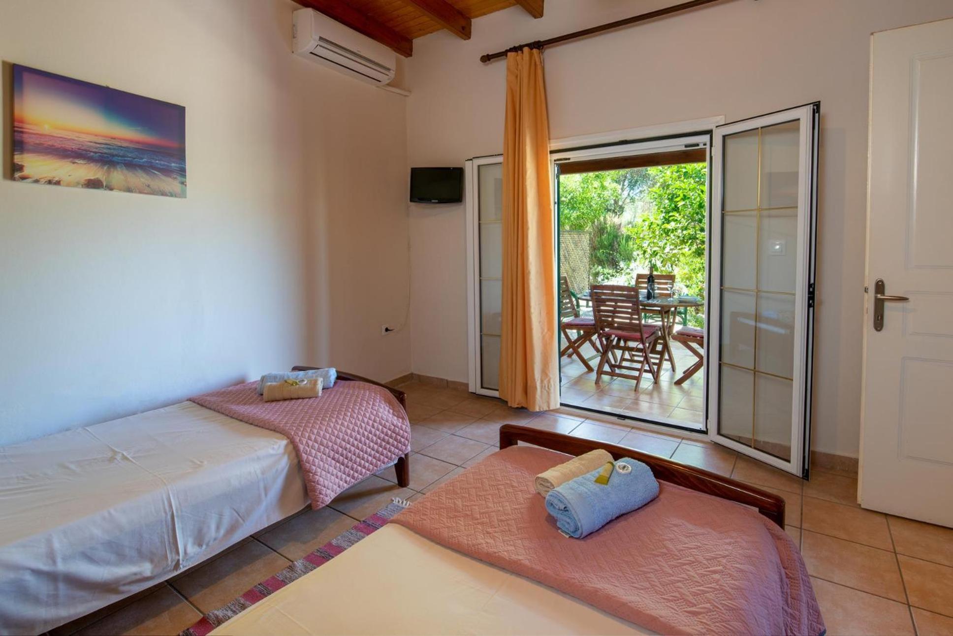 Katia Apartments Gaios Bagian luar foto