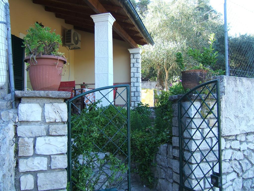 Katia Apartments Gaios Bagian luar foto
